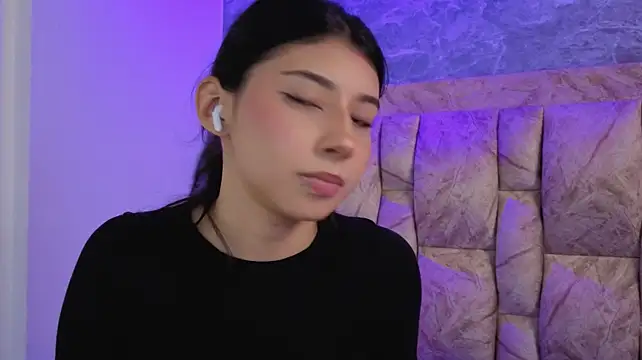 Chat +18 de chloe_bluee_ ao vivo