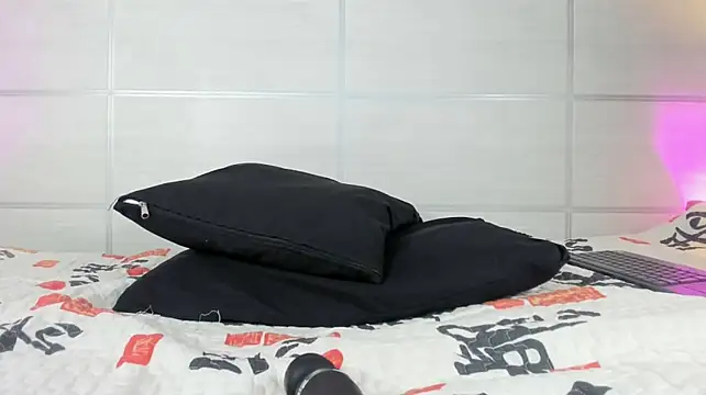 Chat +18 de Ruby_diamonds ao vivo