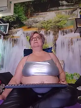 Chatroom XXX en direct de QueenPammy1