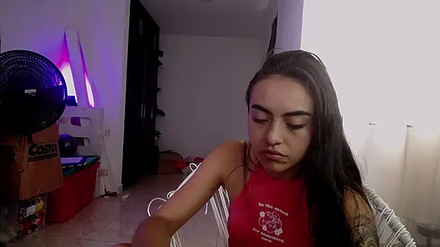 Chat +18 de Leslie_Bussh_ ao vivo