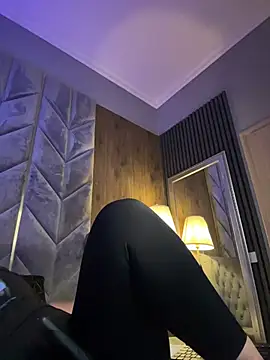 Chat +18 de CleoLangley ao vivo