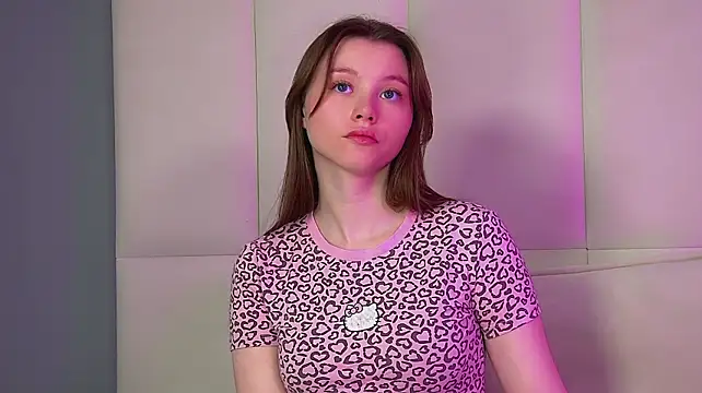 Chat +18 de KeiraAsti ao vivo