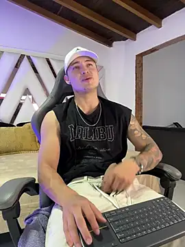 Alexander_ferre's Live XXX Chat