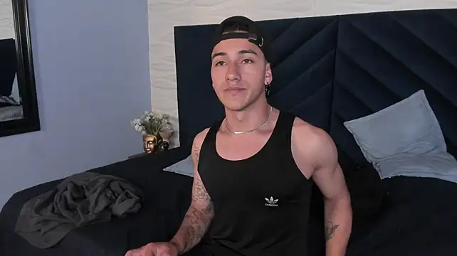 Andy_Joy_ Adlı Modelin Canlı XXX Sohbeti