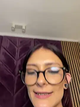 JadeVesper Chat XXX in diretta