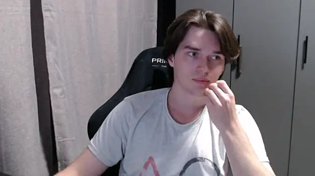 XXX chat uživo modela arthur___king