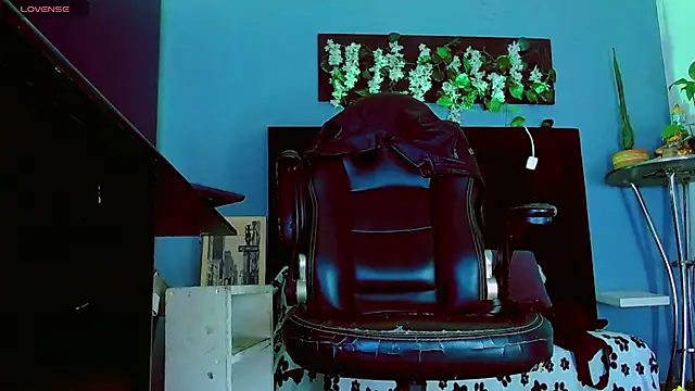 HannibalLester's Live XXX Chat