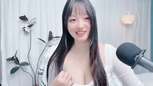 Winnie666999 Adlı Modelin Canlı XXX Sohbeti