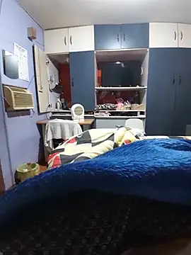 Vicymiri's Webcam Show