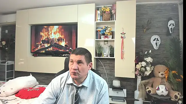دردشة SpartacusDaddy48 الجنسية المباشرة