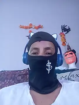 LaReineCleo's Live XXX Chat
