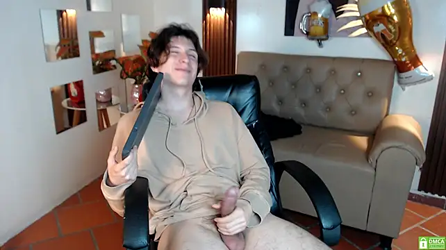 Chat +18 de Marcoviolet ao vivo
