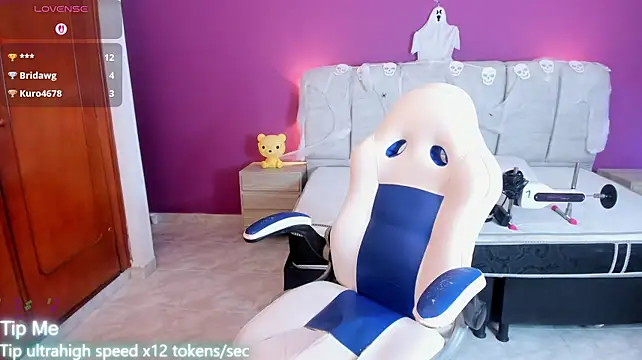 Chat +18 de Littlee_Noemi ao vivo