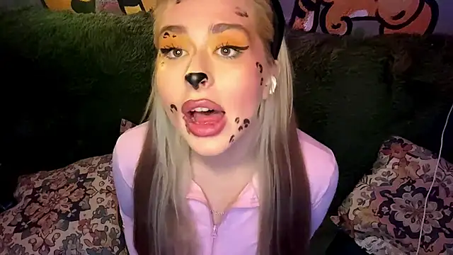 Chat +18 de JulianneIbey ao vivo