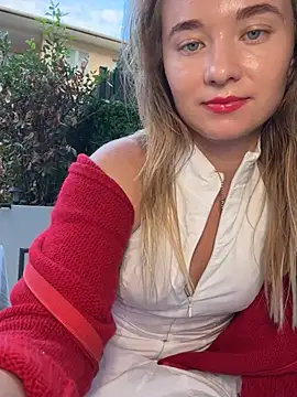 Weettyy Adlı Modelin Canlı XXX Sohbeti