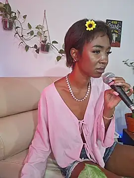 แชท XXX สดของ LulumiBloom