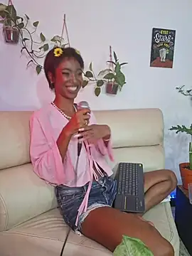 Chat +18 de LulumiBloom ao vivo