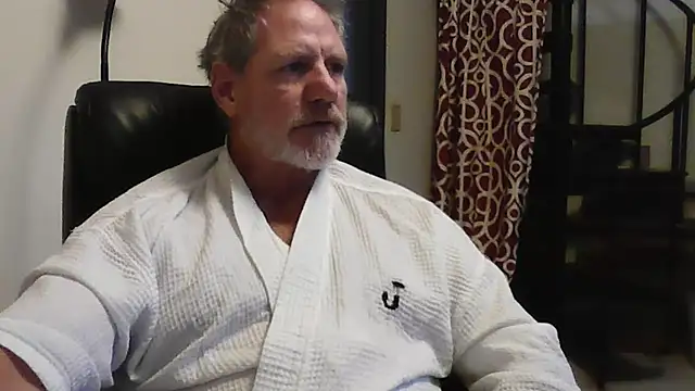 Muffsfriend8364's Live XXX Chat