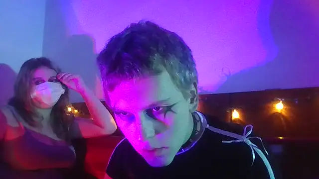 XXX chat uživo modela cute_tosha