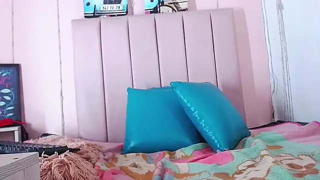 caliyah_curves লাইভ XXX চ্যাট