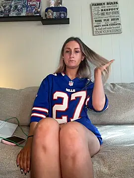 PrettyLilTwinkles live XXX chat