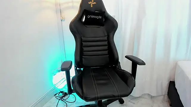 Онлайн чат XXX Phillip_Jr