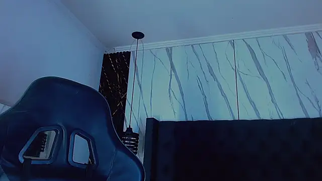 Chat +18 de Angel_foxc13 ao vivo