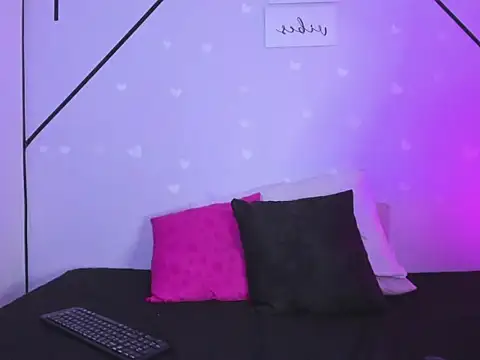 Amy_AndersonnのライブXXXチャット