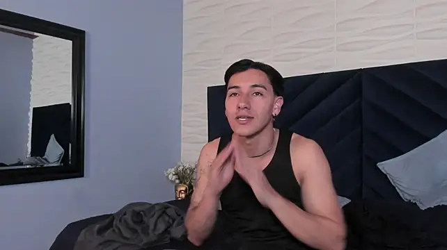 Andy_Joy_ Live XXX-Chat