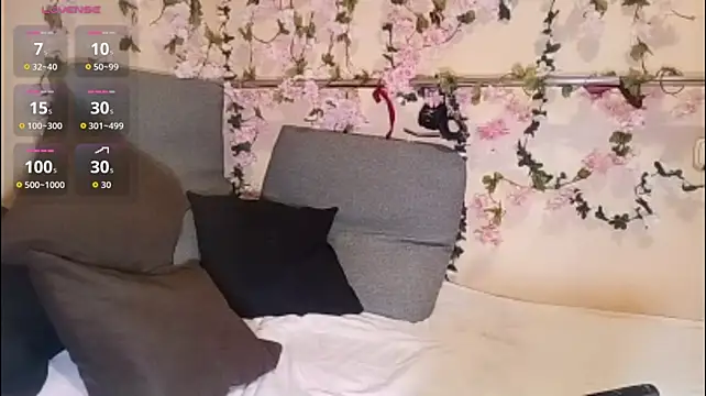 SirenFrost's Live XXX Chat