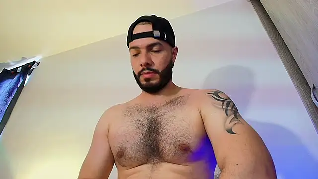 Chat +18 de tommel_bailey ao vivo