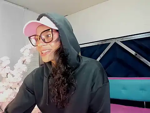 Chat XXX ao vivo de Yorosamah
