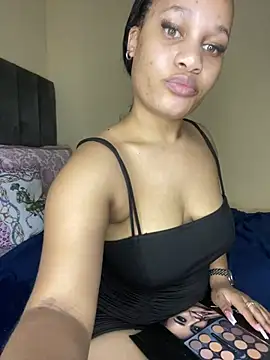 SexxyAsHellly's Live XXX Chat
