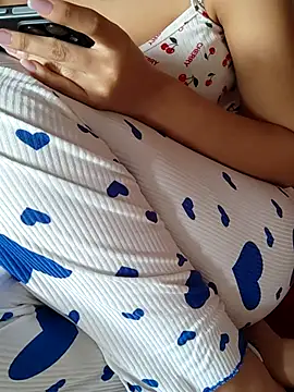 kati_sexxi's Webcam Show