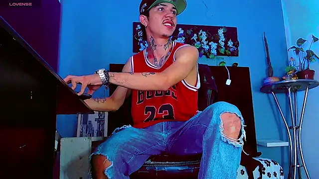 Chat XXX en directo de HannibalLester