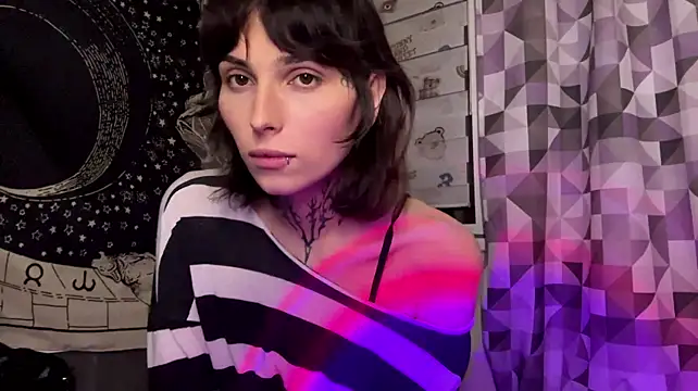 XXX chat uživo modela SweetFemBoyy