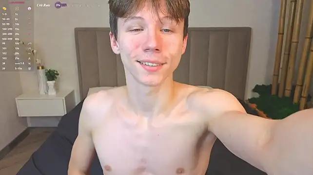 cuMte_boyのライブXXXチャット
