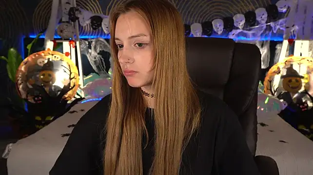 LizzaMoonn Chat XXX live