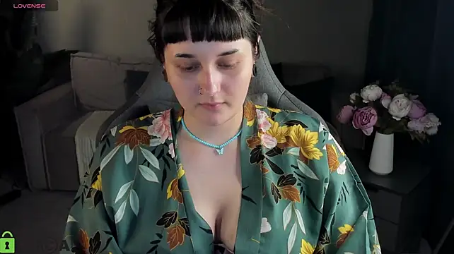 Chat +18 de Mia__sensual ao vivo
