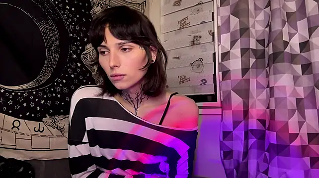 SweetFemBoyy লাইভ XXX চ্যাট