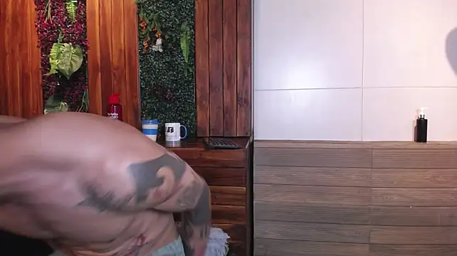 dan_damon Adlı Modelin Canlı XXX Sohbeti