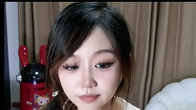 צ'אט XXX בשידור חי של YuYu_DaWang