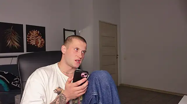 Igor_Wilde élő XXX-chatje