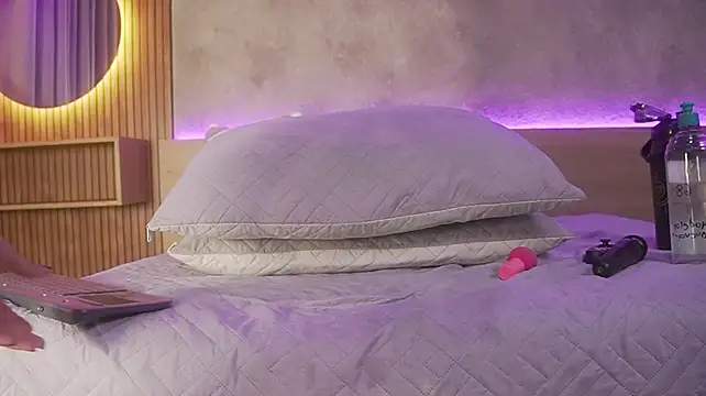 marcela_rojas Adlı Modelin Canlı XXX Sohbeti