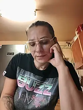 Chat XXX en directo de SugarDiamonds