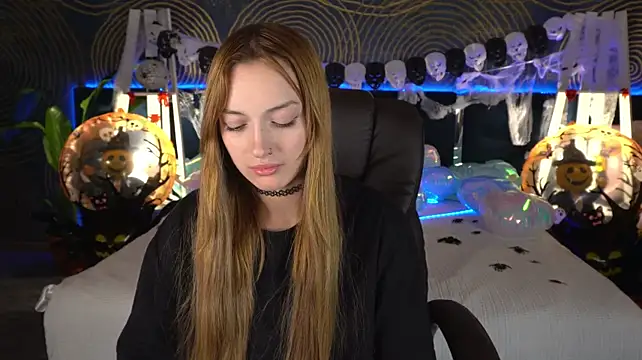 Živý XXX chat LizzaMoonn