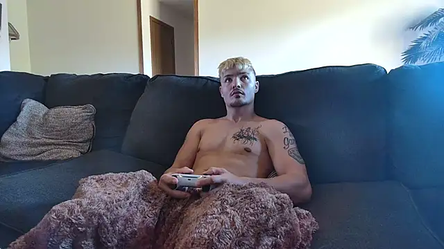 derekmontana2's Live XXX Chat