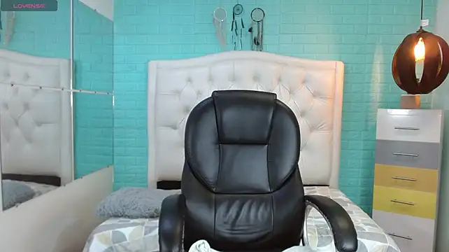 XXX chat uživo modela markbowie