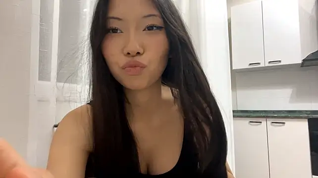 SilvaAmsler's Live XXX Chat