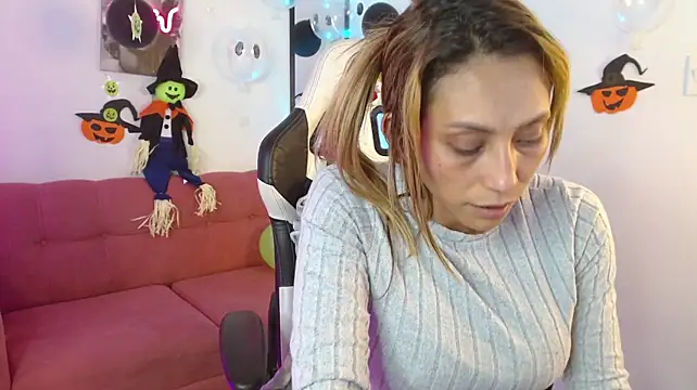 Chat +18 de salome_drasin ao vivo